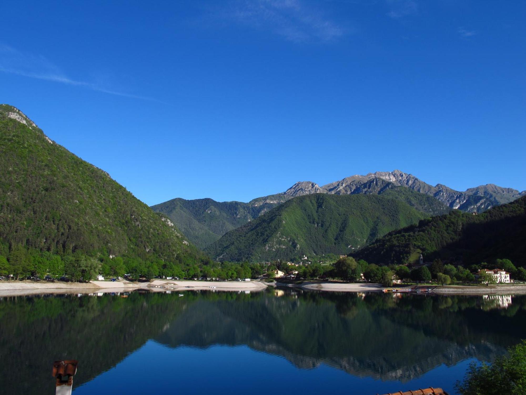 Camping Al Lago Ledro Пьеве-ди-Ледро Экстерьер фото