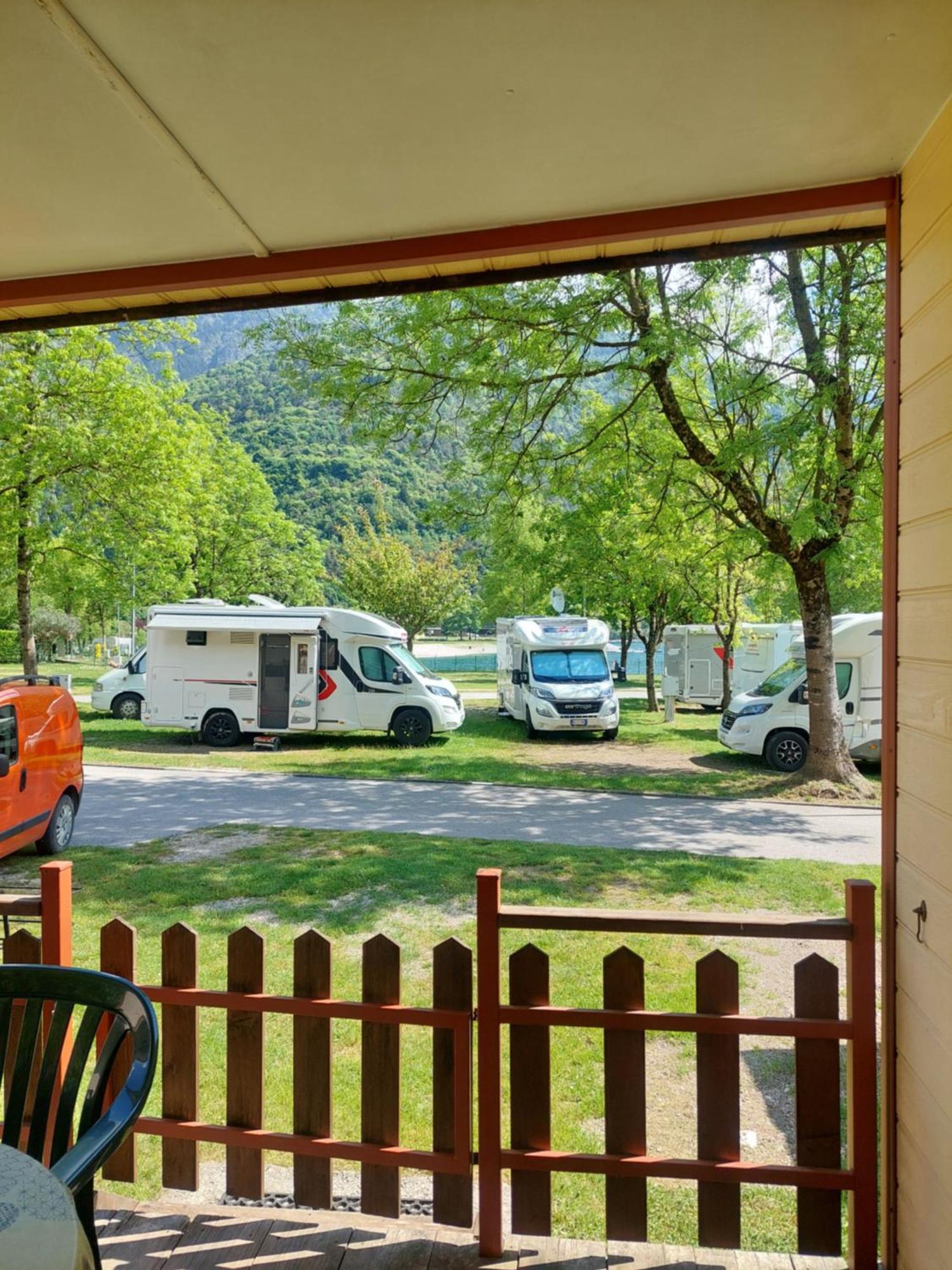 Camping Al Lago Ledro Пьеве-ди-Ледро Экстерьер фото